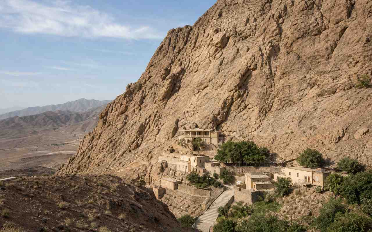 چرا این زیارتگاه «چک‌چک» نامیده می‌شود؟